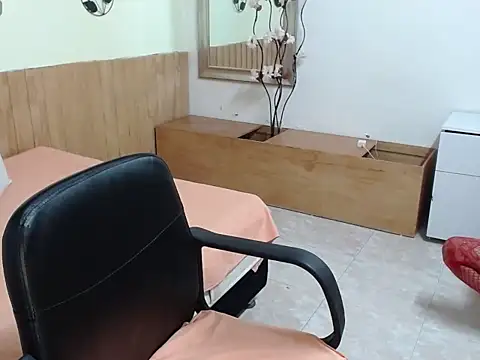 Suxxxy  online show from October 28, 1:43 pm