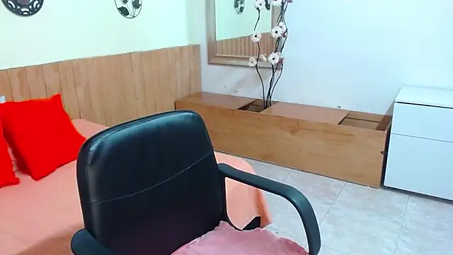 Suxxxy  online show from November 14, 1:48 pm