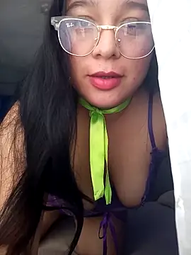 Snapshot of Leslydeleon23 chatting on October 30, 10:28 pm Leslydeleon23 online show from October 30, 10:28 pm