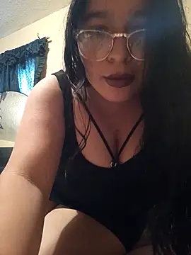 Leslydeleon23 online show from February 10, 9:25 pm