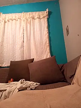 Snapshot of Leslydeleon23 chatting on October 16, 12:52 am Leslydeleon23 online show from October 16, 12:52 am