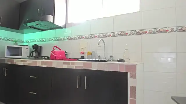 Emma-evans online show from March 26, 7:56 pm