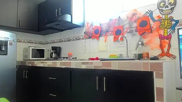 Emma-evans online show from October 21, 2:16 pm