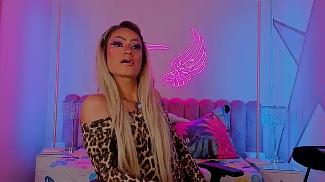  scarletmoore online show from May 22, 4:43 am