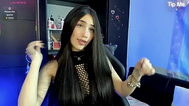 Emilytafur online show from June 13, 10:08 pm