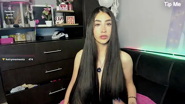 Emilytafur online show from March 11, 10:04 pm