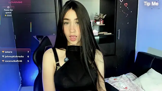 Emilytafur online show from May 30, 8:36 pm