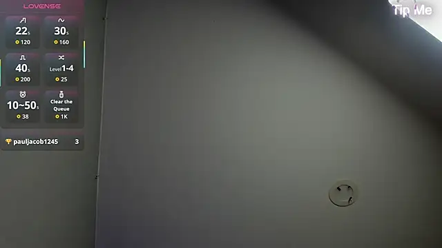 Emilytafur online show from April 10, 11:34 pm