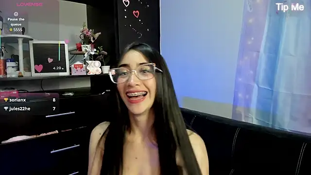 Emilytafur online show from July 20, 3:25 am