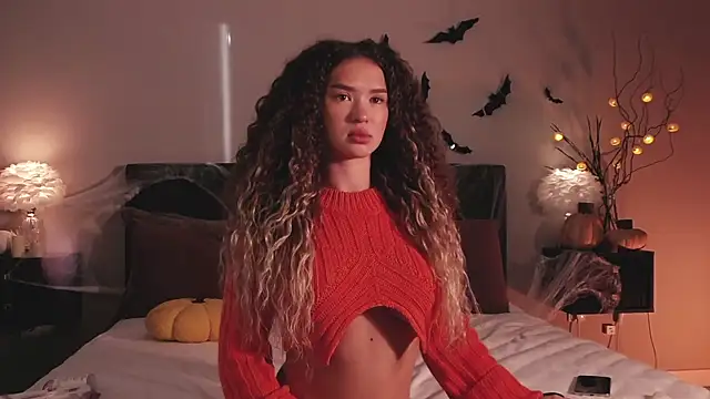 Denise Garciia online show from October 29, 1:10 pm