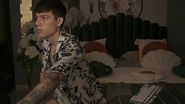 IsmaelRichardson online show from March 21, 5:02 pm