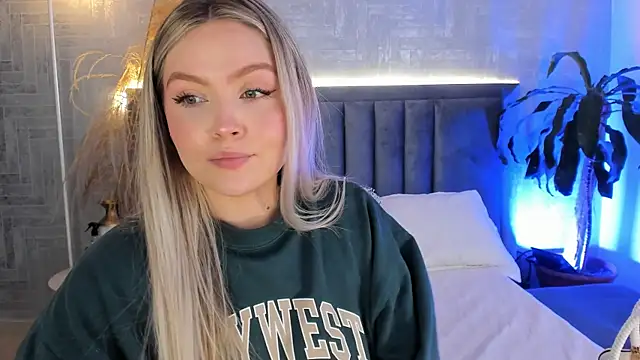 GaiaBaker online show from December 17, 3:28 pm