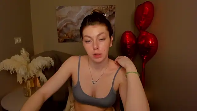 MollyMeltorr online show from February 7, 11:40 am