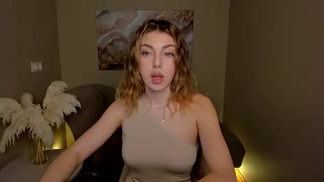 MollyMeltorr online show from October 11, 1:06 am