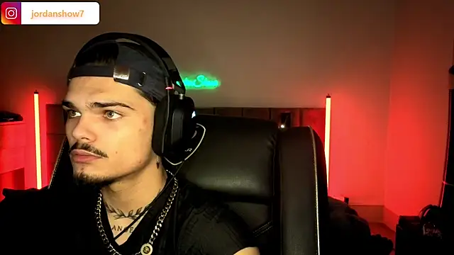 JordanShow online show from November 12, 6:45 pm