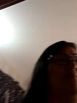 l1la Rav3n online show from March 5, 5:29 pm