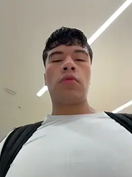 Logan smith1 online show from December 5, 6:39 pm