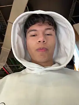 Logan smith1 online show from November 8, 1:25 pm