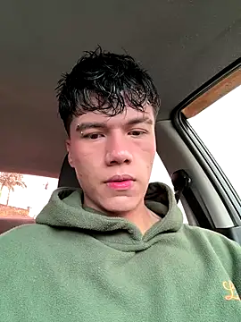 Snapshot of Logan_smith1 chatting on October 10, 6:09 pm Logan smith1 online show from October 10, 6:09 pm