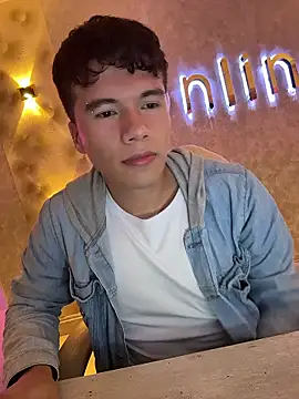 Logan smith1 online show from January 9, 8:32 am