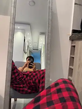 Logan smith1 online show from April 9, 5:31 am