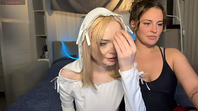 dollfromvenus online show from March 26, 9:24 pm