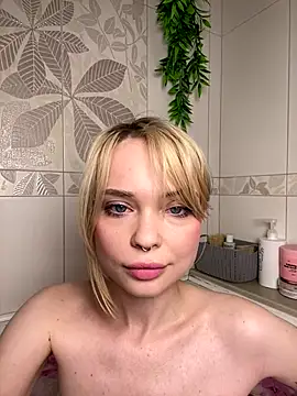 Snapshot of dollfromvenus chatting on September 28, 11:23 pm dollfromvenus online show from September 28, 11:23 pm