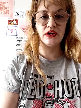 Snapshot of PrincesseMalicia chatting on February 24, 3:02 pm PrincesseMalicia online show from February 24, 3:02 pm