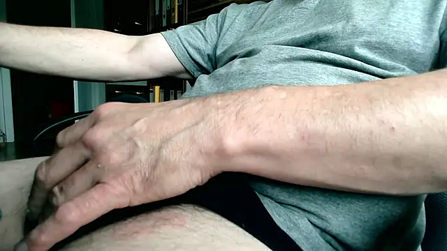 Noah3672 online show from May 11, 2:45 pm