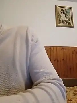 Snapshot of GrofLicno chatting on January 11, 8:32 pm GrofLicno online show from January 11, 8:32 pm