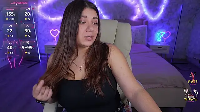 Snapshot of JulietDream chatting on March 10, 6:49 am JulietDream online show from March 10, 6:49 am