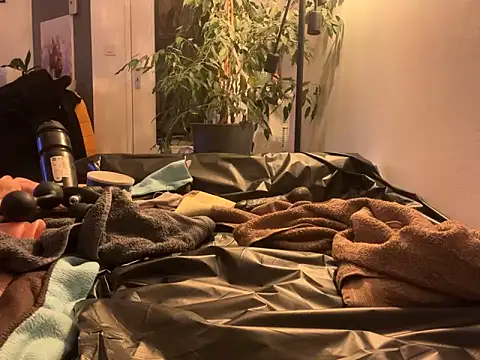 nickgode69 online show from February 2, 4:37 am