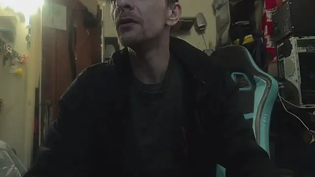 Snapshot of deadpi chatting on January 12, 4:29 pm deadpi online show from January 12, 4:29 pm