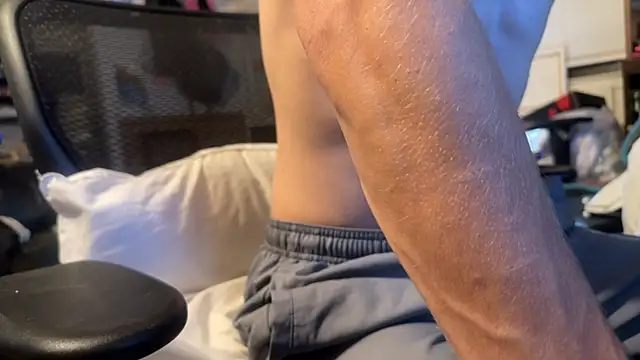 Snapshot of deadpi chatting on October 19, 12:08 pm deadpi online show from October 19, 12:08 pm