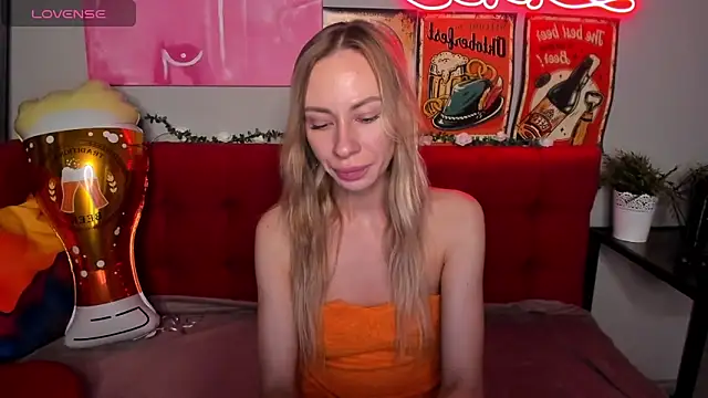 Snapshot of Diana_Garrett chatting on September 25, 1:44 am Diana Garrett online show from September 25, 1:44 am