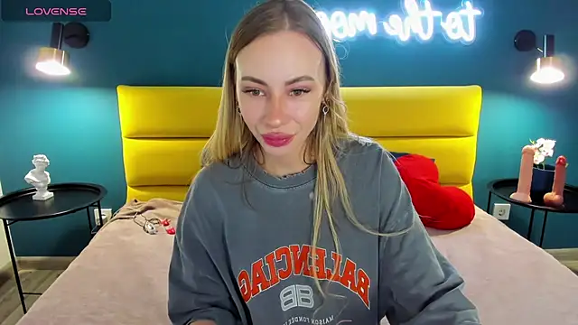 Diana Garrett online show from March 26, 1:37 am