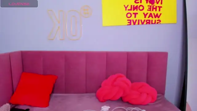 Diana Garrett online show from November 20, 2:56 am