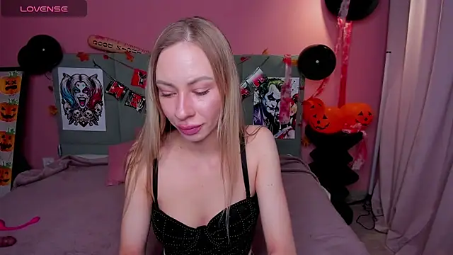 Snapshot of Diana_Garrett chatting on October 28, 2:34 am Diana Garrett online show from October 28, 2:34 am