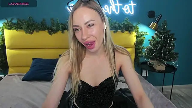 Diana Garrett online show from December 17, 1:32 am