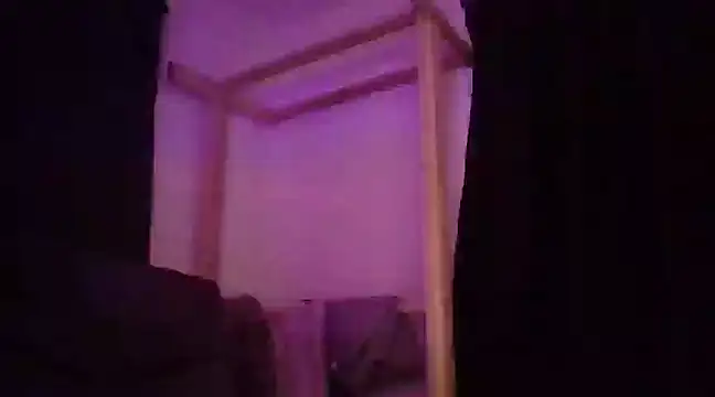 Snapshot of sexyblondetrans chatting on February 17, 10:40 am sexyblondetrans online show from February 17, 10:40 am