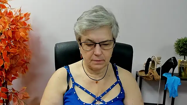 IrisDream online show from September 22, 6:19 am