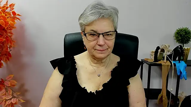 IrisDream online show from October 30, 7:17 am