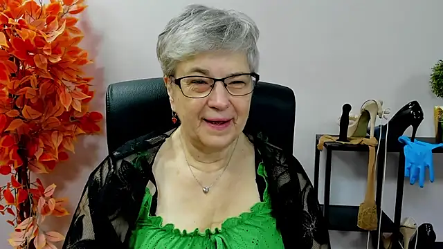 IrisDream online show from November 4, 7:12 am