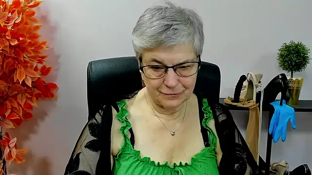 IrisDream online show from November 7, 7:35 am