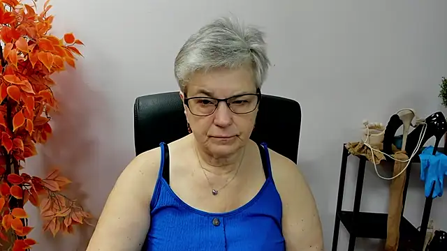 IrisDream online show from October 7, 6:14 am