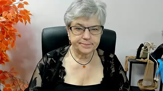 IrisDream online show from September 25, 6:19 am