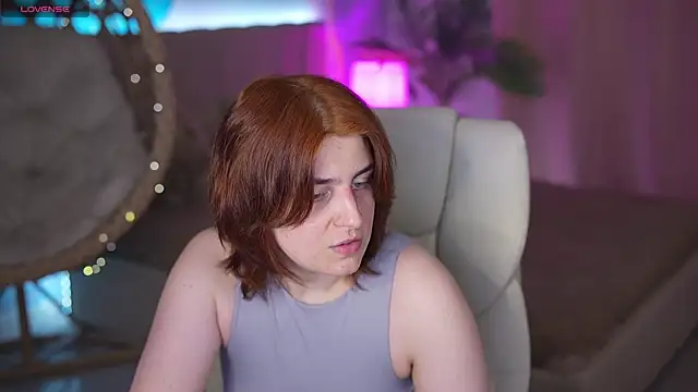 FoxyRayy online show from April 9, 6:41 am