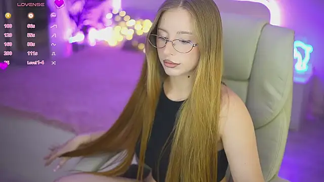 SilverrMoon online show from September 20, 1:27 pm