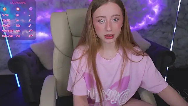 SilverrMoon online show from March 21, 2:50 am