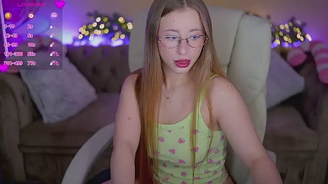 SilverrMoon online show from December 20, 1:47 pm